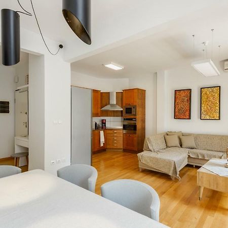 Brand-New Modern Flat In Heart Of City Salonic Exterior foto