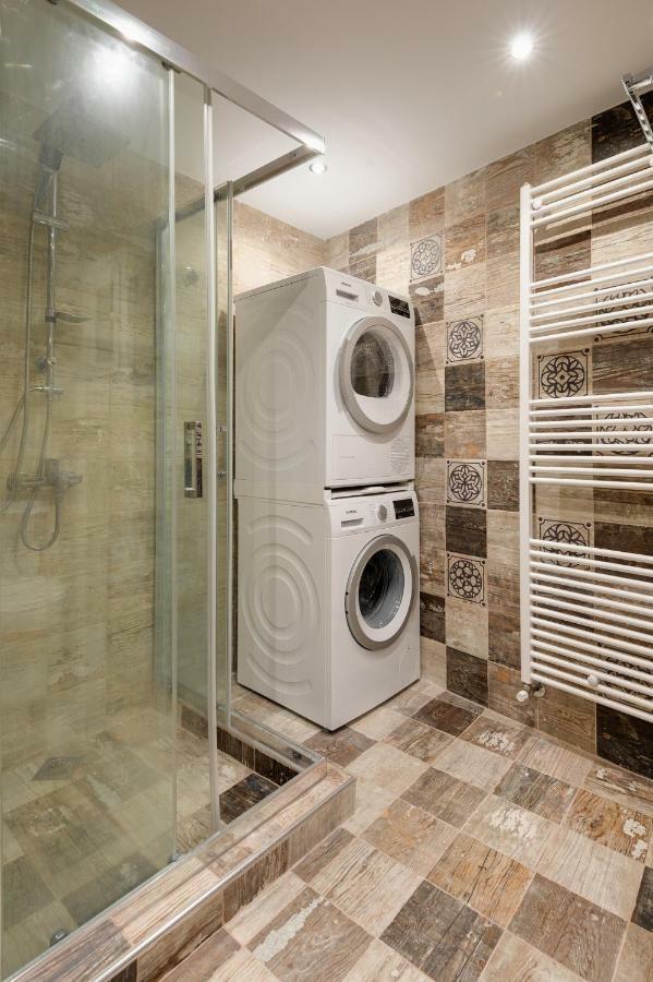 Brand-New Modern Flat In Heart Of City Salonic Exterior foto